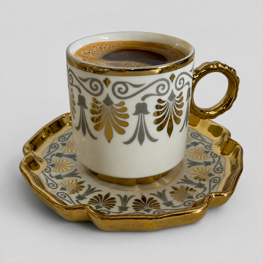 Luxe Turks koffiekopjesset voor 6 – Wit porselein met gouden accenten en bijpassende schoteltjes